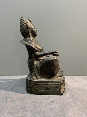 Two South-East Asian bronze figures of Buddha, 18/19th C. — photo 4
