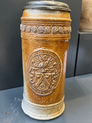 Two stoneware jugs with pewter lids, one with a coat of arms and dated 1636, Germany, 17th C. — photo 14
