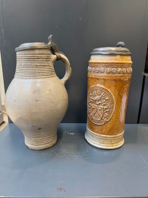 Two stoneware jugs with pewter lids, one with a coat of arms and dated 1636, Germany, 17th C. — photo 2