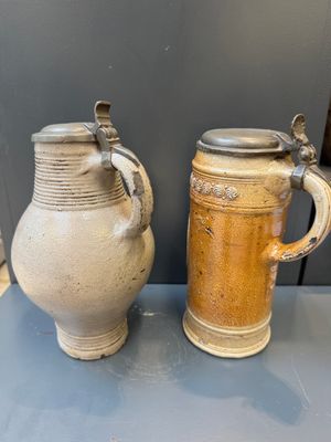 Two stoneware jugs with pewter lids, one with a coat of arms and dated 1636, Germany, 17th C. — photo 5