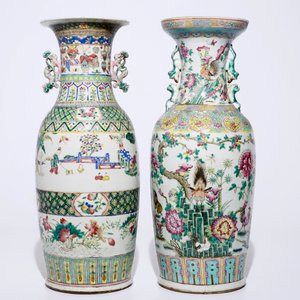 Two tall Chinese famille rose vases, 19th C. — photo 3