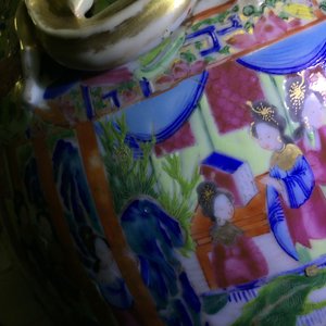 Two tall Chinese famille rose vases, incl. a rare Canton example, 19th C. — 照片 11