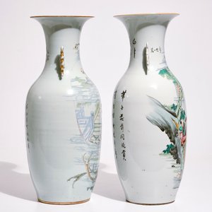 Two tall Chinese famille rose vases with calligraphy, 19/20th C. — 照片 2