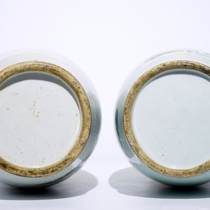 Two tall Chinese famille rose vases with calligraphy, 19/20th C. — photo 6