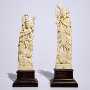 Two tall Indian carved ivory figures of deities, ca. 1900 — 照片 2