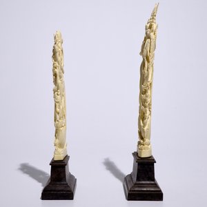 Two tall Indian carved ivory figures of deities, ca. 1900 — 照片 3