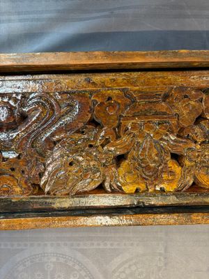 Two Tibetan polychromed wooden folding tables with dragon design, 19/20th C. — photo 19