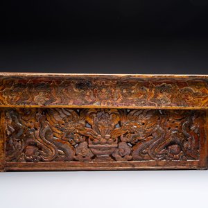 Two Tibetan polychromed wooden folding tables with dragon design, 19/20th C. — photo 2