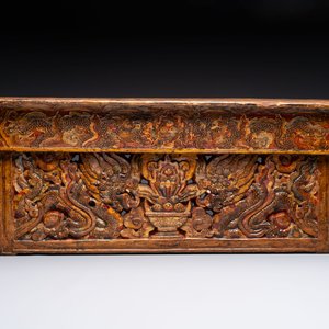 Two Tibetan polychromed wooden folding tables with dragon design, 19/20th C. — photo 10