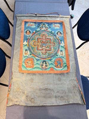 Two Tibetan thangkas depicting a Mandala and Chakras, 19th C. — 照片 1