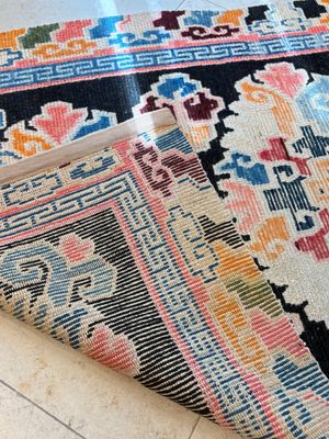 Two Tibetan woollen rugs with floral design, 19th C. — photo 14