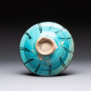 Two turquoise-and-black-glazed bowls, Kashan, 13/14th C. — photo 5