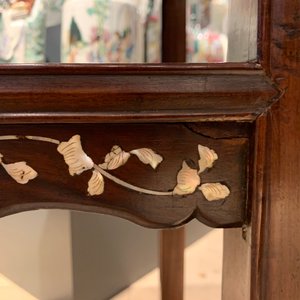 Two Vietnamese or Chinese mother-of-pearl inlayed wooden stands, 19th C. — photo 22