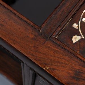 Two Vietnamese or Chinese mother-of-pearl inlayed wooden stands, 19th C. — photo 10