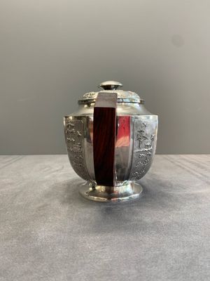 Two Vietnamese silver teapots and a covered sugar bowl, marked Donghung, ca. 1900 — 照片 4