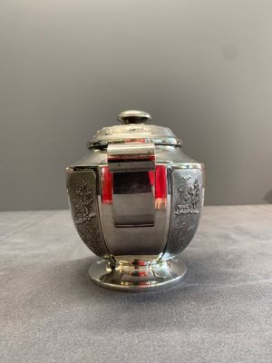 Two Vietnamese silver teapots and a covered sugar bowl, marked Donghung, ca. 1900 — 照片 9