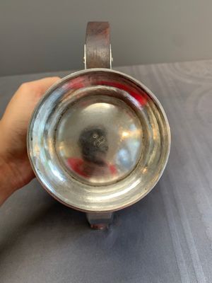 Two Vietnamese silver teapots and a sugar bowl and cover, marked Donghung, ca. 1900 — foto 7