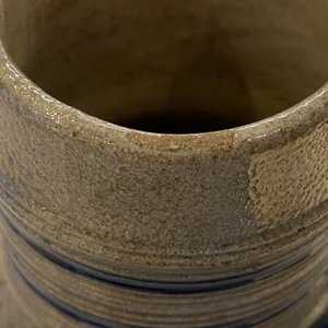 Two Westerwald stoneware jugs, Germany, 17/18th C. — 照片 17