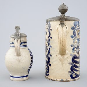 Two Westerwald stoneware pewter-mounted jugs, 17/18th C. — 照片 3