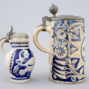 Two Westerwald stoneware pewter-mounted jugs, 17/18th C. — 照片 4