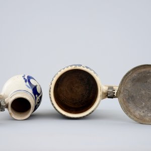 Two Westerwald stoneware pewter-mounted jugs, 17/18th C. — 照片 8