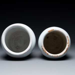 Two white glazed pottery tobacco jars, France, late 18th C. — 照片 3