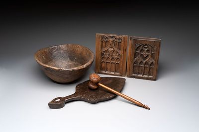 Two wooden Gothic panels, a bowl, board and a gaffel, 15th C. and later