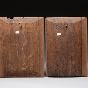 Two wooden Gothic panels, a bowl, board and a gaffel, 15th C. and later — photo 3