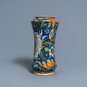 Un albarello en majolique italienne, atelier de Maestro Domenico, Venise, 16ème — photo 2