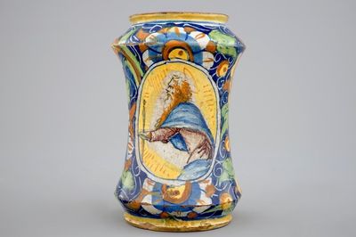 Un albarello en majolique italienne, Venise, 16ème