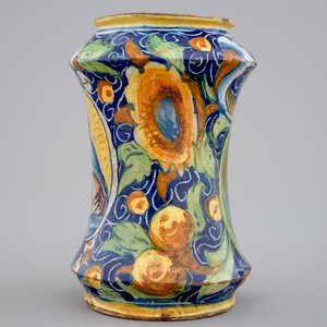 Un albarello en majolique italienne, Venise, 16ème — photo 4