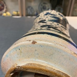 Un albarello hispano-mauresque en bleu et blanc, Valence, Espagne, milieu du 15ème — photo 15