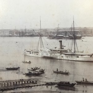 Un album de neuf photos argentiques dont une vue panoramique du Bund à Shanghai, Chine, daté 1899 — photo 12