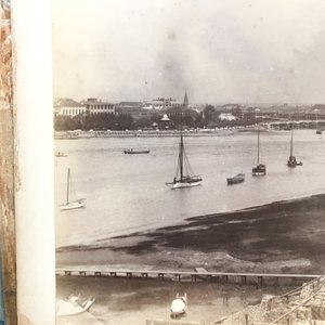 Un album de neuf photos argentiques dont une vue panoramique du Bund à Shanghai, Chine, daté 1899 — photo 31