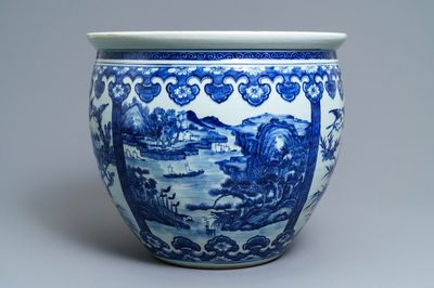 Un aquarium en porcelaine de Chine bleu et blanc, 19ème