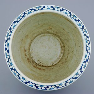 Un aquarium en porcelaine de Chine bleu et blanc à décor de personnages, 19ème — photo 5