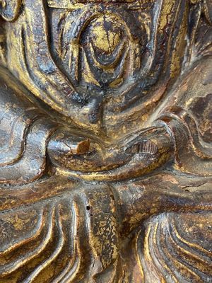 Un Arhat en bois doré et laqué, Chine, Ming — photo 9