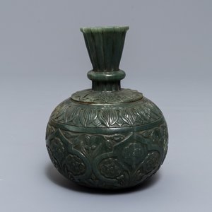 Un base de huqqa en jade vert épinards de style moghol, Chine, 19/20ème — photo 2