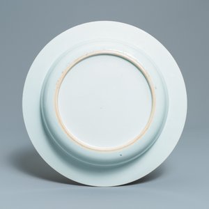 Un bassin armorié en porcelaine de Chine famille verte, Kangxi/Yongzheng — photo 2