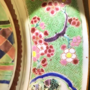 Un bassin en porcelaine de Chine famille rose à décor de figures dans un jardin, Yongzheng — photo 6