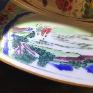 Un bassin en porcelaine de Chine famille rose à décor de figures dans un jardin, Yongzheng — photo 10