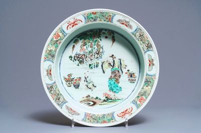 Un bassin en porcelaine de Chine famille verte, marque et époque de Kangxi