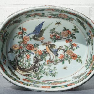 Un bassin tripod en porcelaine de Chine famille verte, Kangxi — photo 17