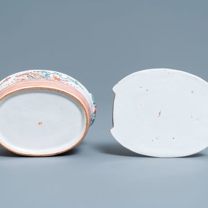 Un beurrier au fretel en forme d'escargot en faïence de Delft polychrome petit feu de style Kakiemon, 18ème — photo 7