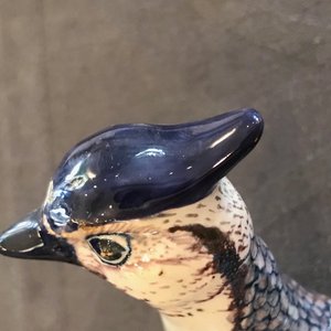 Un beurrier couvert en faïence polychrome de Delft en forme de pluvier, 18ème — photo 8