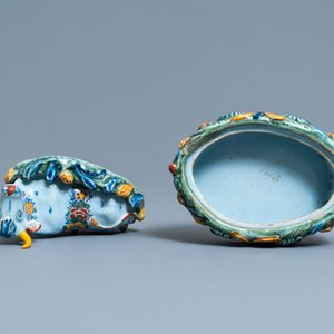 Un beurrier en faïence de Delft polychrome en forme de vache, 18ème — photo 6