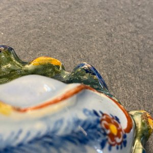 Un beurrier en faïence de Delft polychrome en forme de vache, 18ème — photo 10