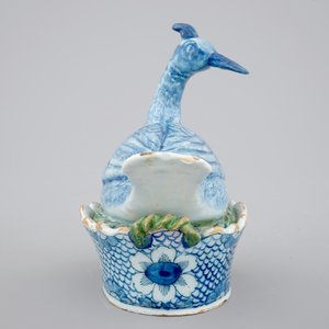 Un beurrier en forme d'oiseau en faïence de Delft polychrome, 18ème — photo 3
