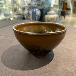 Un bol à thé Jian de type 'fourrure de lièvre' à monture en argent, Chine, Song — photo 17