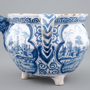 Un bol à verser au décor de paysages, Harlingen, la Frise, daté 1708 — photo 6